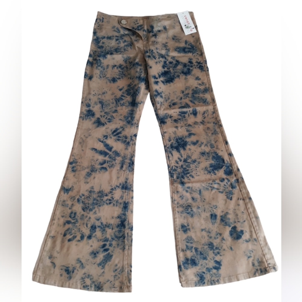 NWT Carabella Collection Size Medium Tie Dye Flare Pants